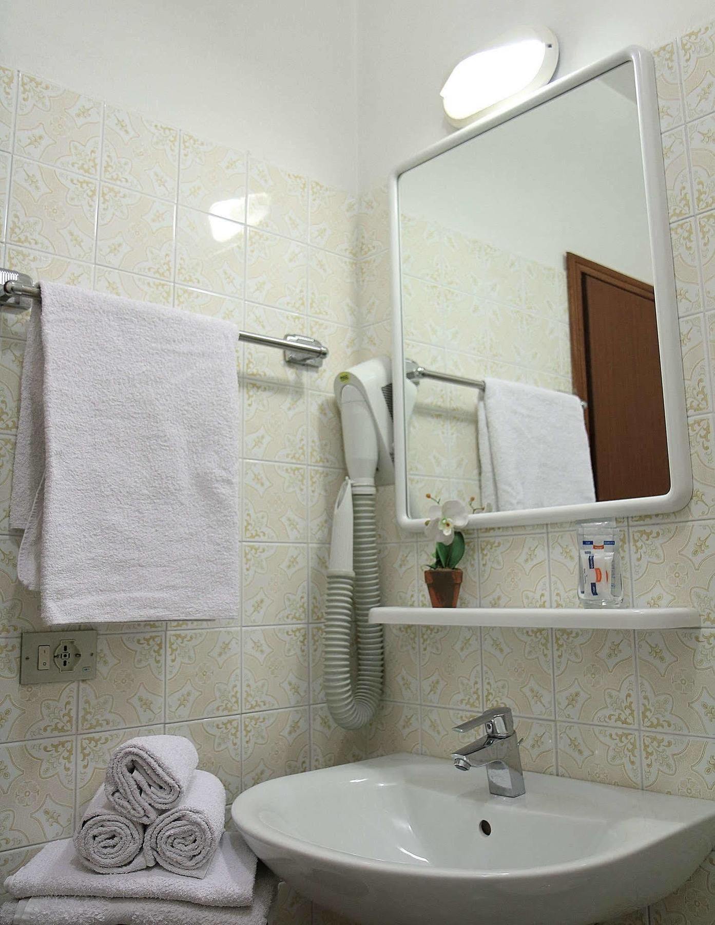 Hotel Villa Clara 토르볼레 외부 사진
